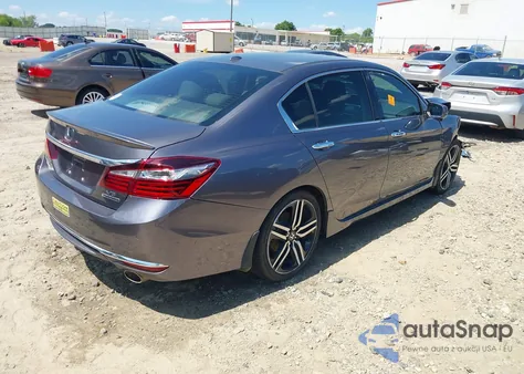 2017 Honda Accord Touring V6 z USA, uszkodzony, nr VIN 1HGCR3F97HA041159